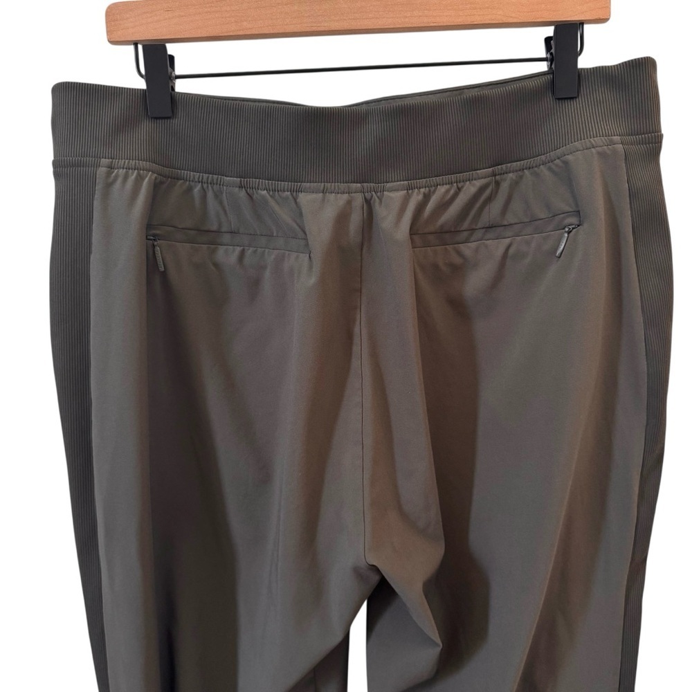 Athleta Brooklyn Ankle Pant in "Mountain Olive" Green Size 14T - Picture 10 of 13